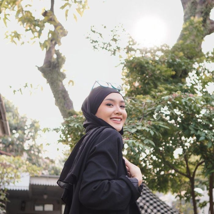 Cita Citata Tampil Lebih Cantik dengan Hijab